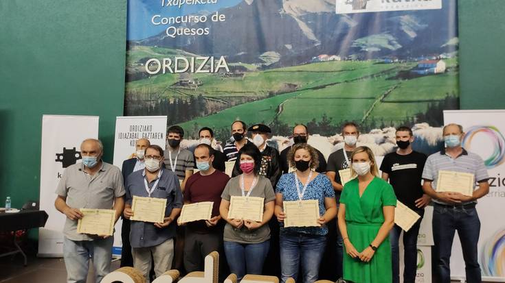 Aitor Urien, Felix Ajuria eta Martin Ajuria artzainak Ordiziako Gazta Txapelketaren finalera ailegatu dira lehenengo aldiz