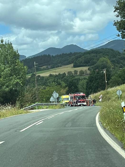 Auto gidari bat zauritu da Berriztik Miotara bidean izandako istripuan