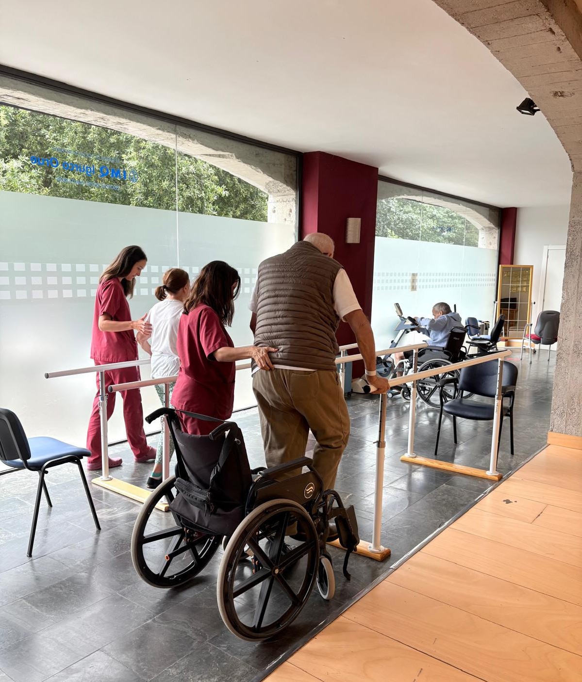Ezinbestekoa al da adindu ahala autonomia galtzea?