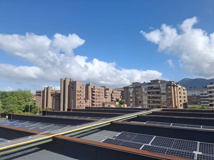 576 eguzki-plaka ipini dituzte Landako Guneko sabaian