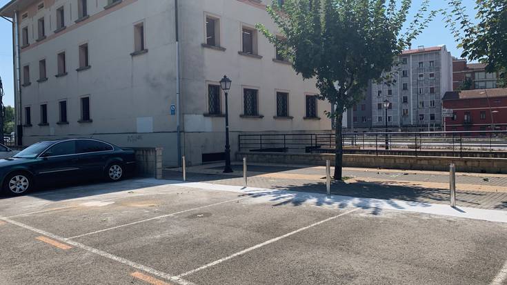 Gehienez 20 minutuan aparkatzeko errotazio handiko bi gune sortuko dituzte Iurretan
