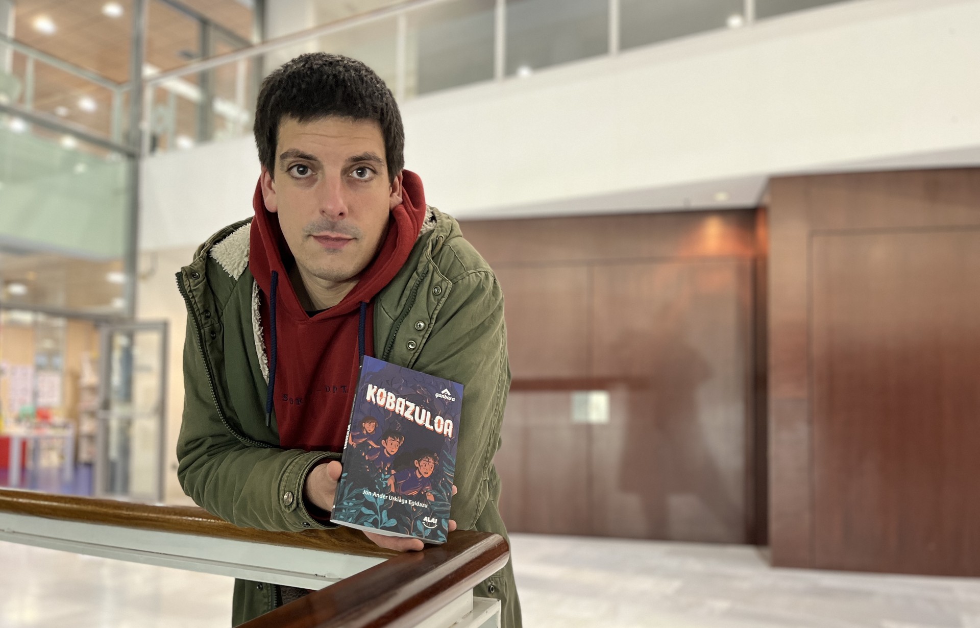 "Erraz irakurtzeko eta atsegina izateko asmoz idatzitako istorioa da"
