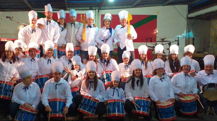 Tanborrada Mundialari Tanborrada Txikia batuko zaio aurten Iurretako  Bakixa auzoko jaietan