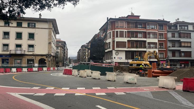 Erdiguneko biribilguneko zirkulazioan noranzkoa aldatuko dute bihartik aurrera