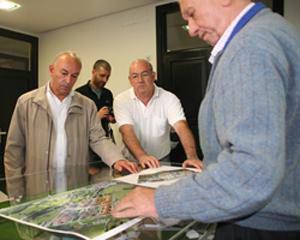 UR-8ko Muntsaratzeko etxebizitza tasatuak arautzen dituen hitzarmena aldatu dute