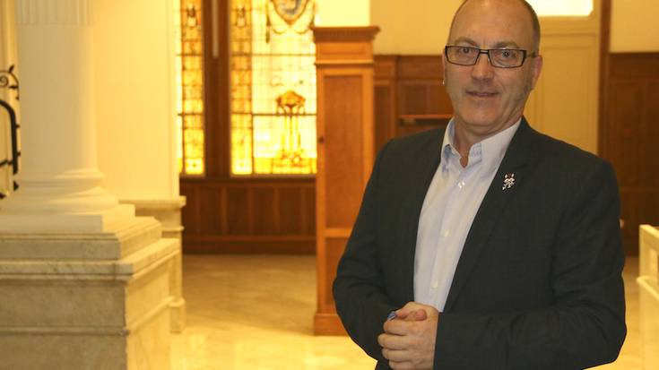 Mikel Irizarrek Hizkuntza Berdintasuneko zuzendari kargua utzi du