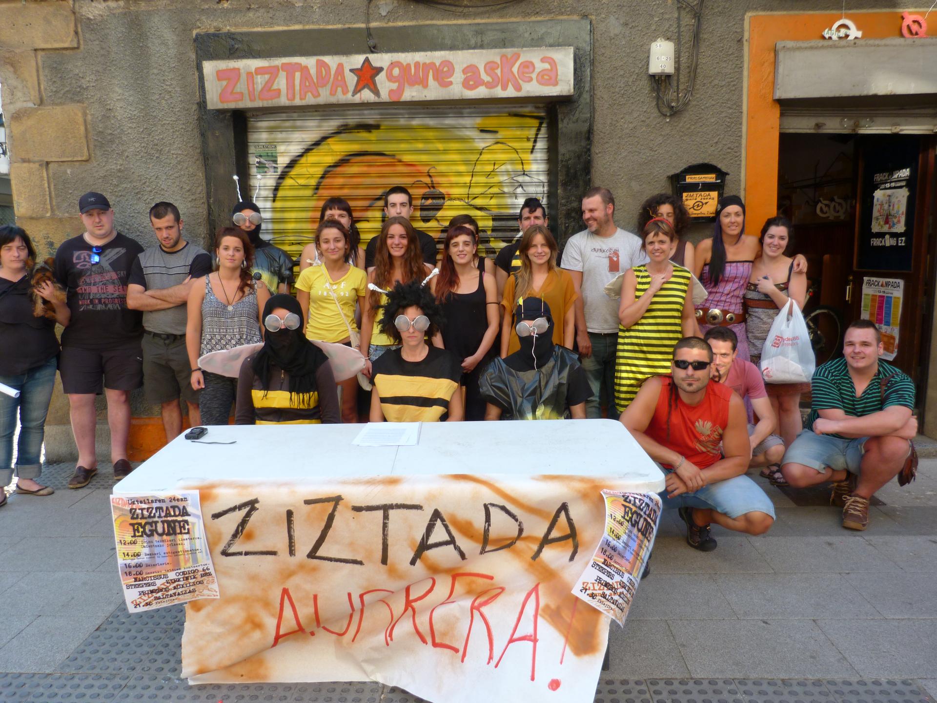 Zornotzako lokal okupatuko sei gazteri usurpazio delitua egotzi diete