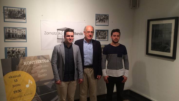 Zornotzak Musika Banda edukiko du 43 urteren ostean