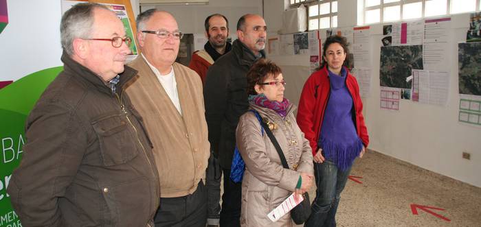 Zaldibarko hiri-antolamendu berrirako parte hartze prozesuaren ekarpenak, erakusketan