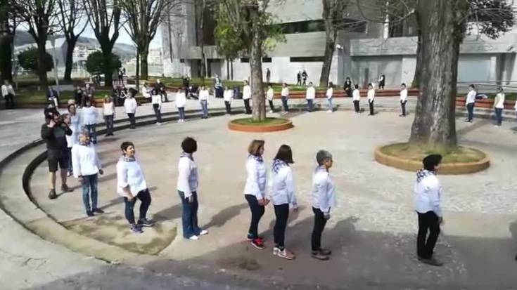 [BIDEOA] Elkar+ekin Dantzan Durangoko Ezkurdi plazan