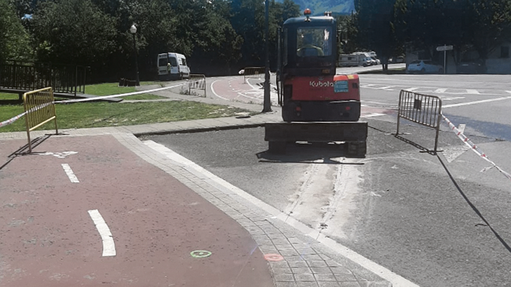 Solozabalgo eta Abadeortuko bidegorria egokitzen hasi dira Abadiñon