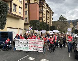 Beste behin, kalera irten dira berriztarrak osasun publikoaren defentsan