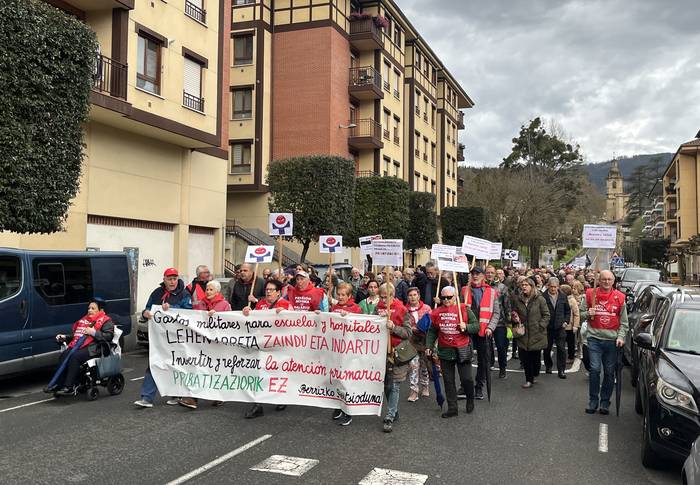 Beste behin, kalera irten dira berriztarrak osasun publikoaren defentsan