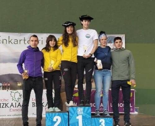 Ainara Arkarazo eta Markel Urigoitia txapeldun izan dira Enkarterri Extrem lasterketan