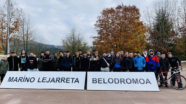 Maristak Durango ikastetxeko ikasleek ziklisten itzuliak eta denborak zenbatzeko sistema bat garatu eta belodromoan probatu dute