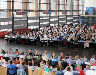 Sanfaustoetako adinekoen bazkarian izena emateko epea, zabalik