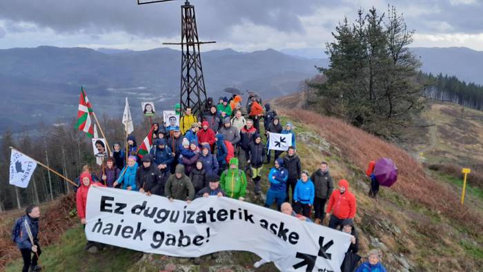 Gudarien omenezko ekitaldia egin dute gaur, Intxortan