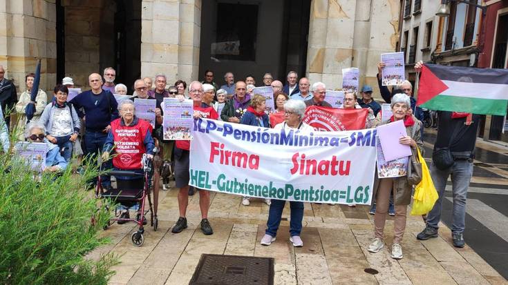 Zortzi urte "pentsio duin eta publikoak" kalean defendatzen