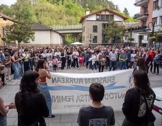 [BIDEOA]: Ozen eta argi esan dute Berrizen: "Nahikoa da!"