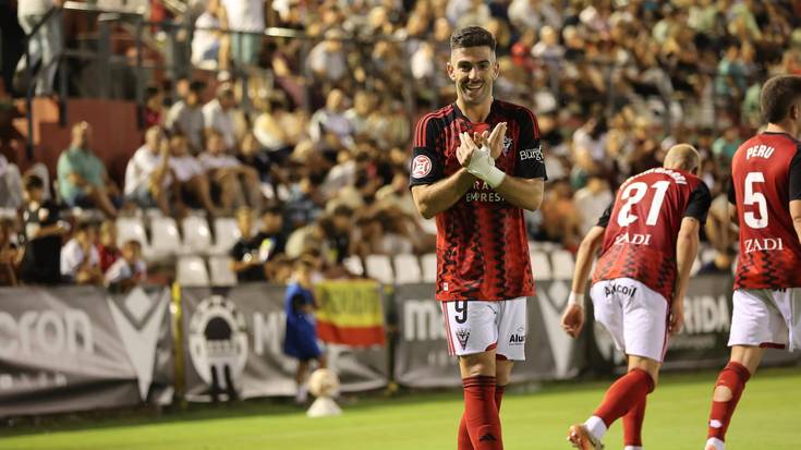 Iker Unzueta, lau gol bi partidutan eta gero eta ezagunagoa den ospakizuna