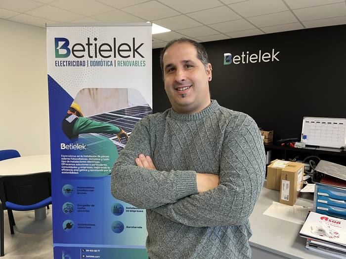 "Lehenengo egunetik hasten da aurrezten"