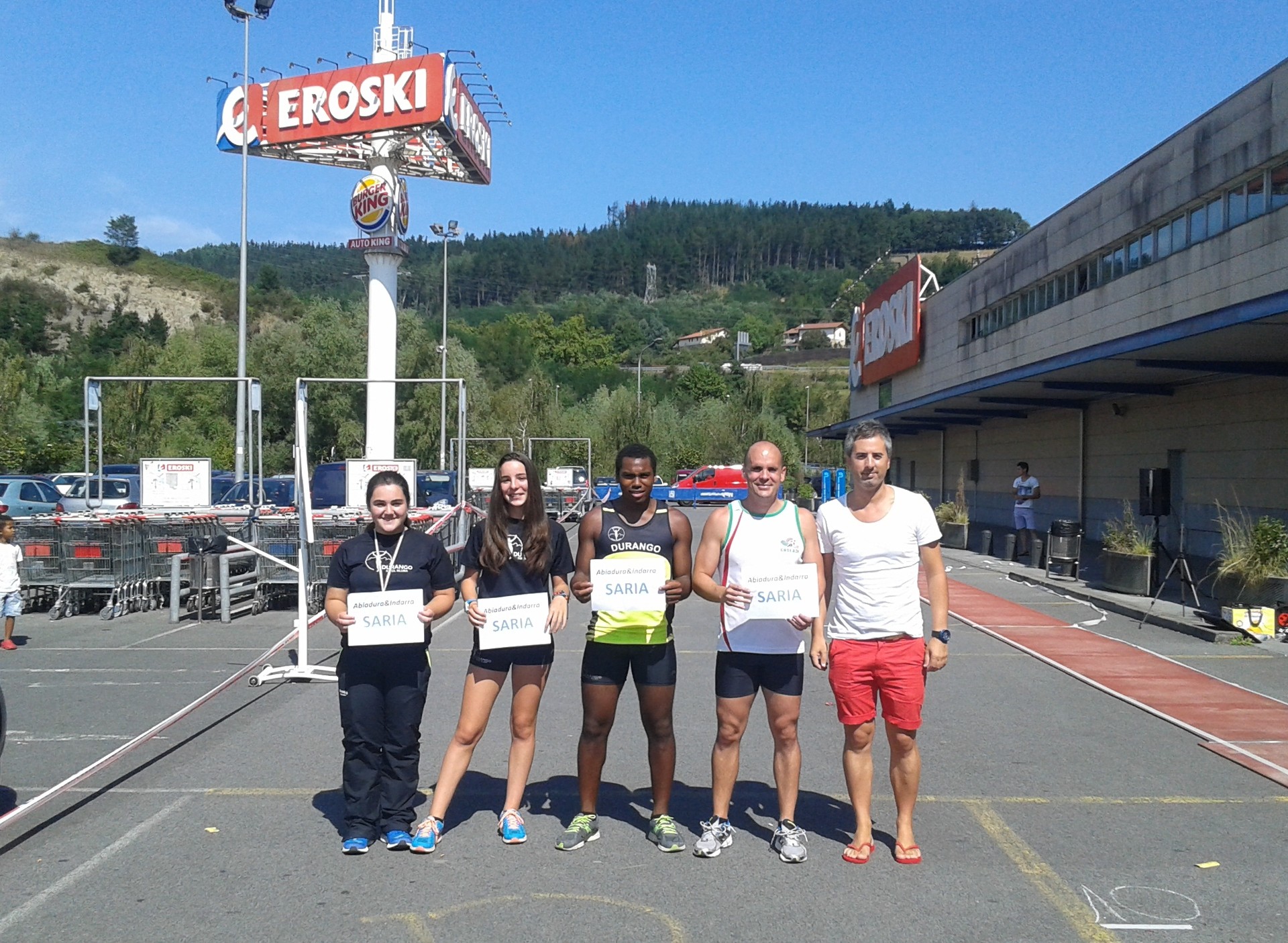 Atletismoa herritarrengana hurbiltzen jardun du Durango Kirol Taldeak