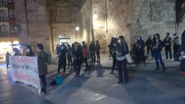 Durangoko mugimendu feministak Sestaoko hilketa matxista salatu du