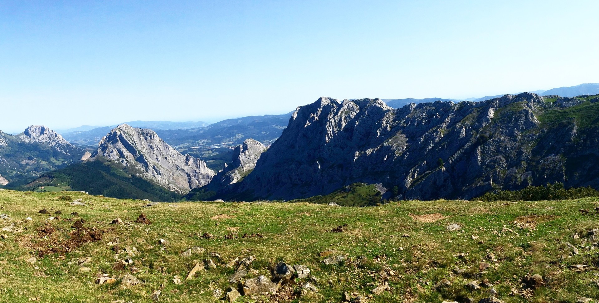 Urkiola, kutsaduratik salbu ez dagoen parke naturala