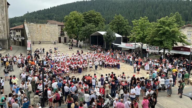 Santamaña jaien egun handia ospatuko dute gaur Otxandion