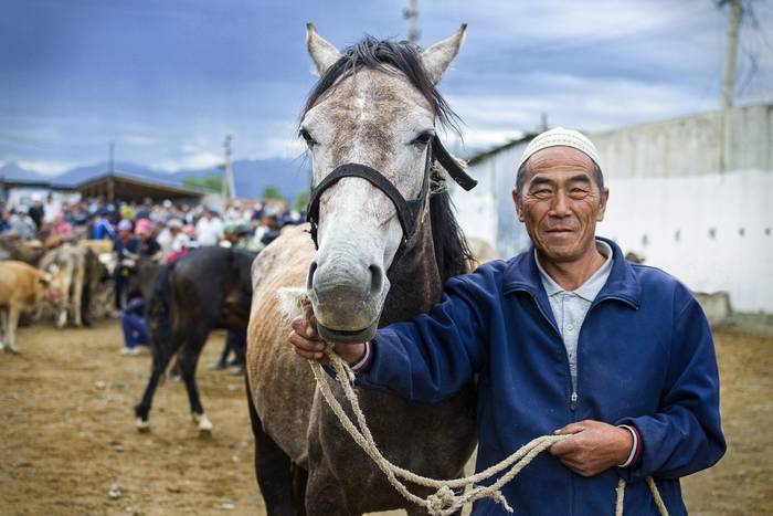 Feria eguna Karakol-en, Kyrgyzstan