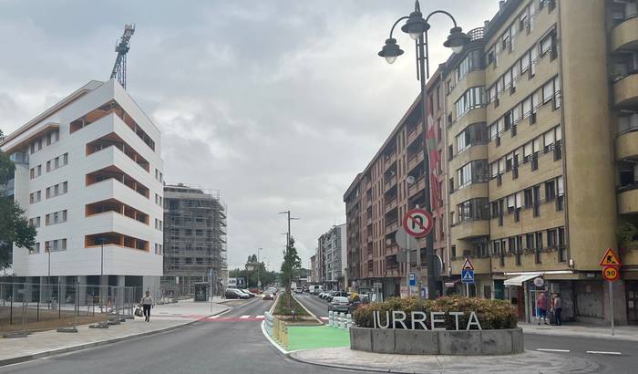 Iurretako Maspe kalea berrurbanizatu dute, bertan 84 etxebizitza eraiki ondoren