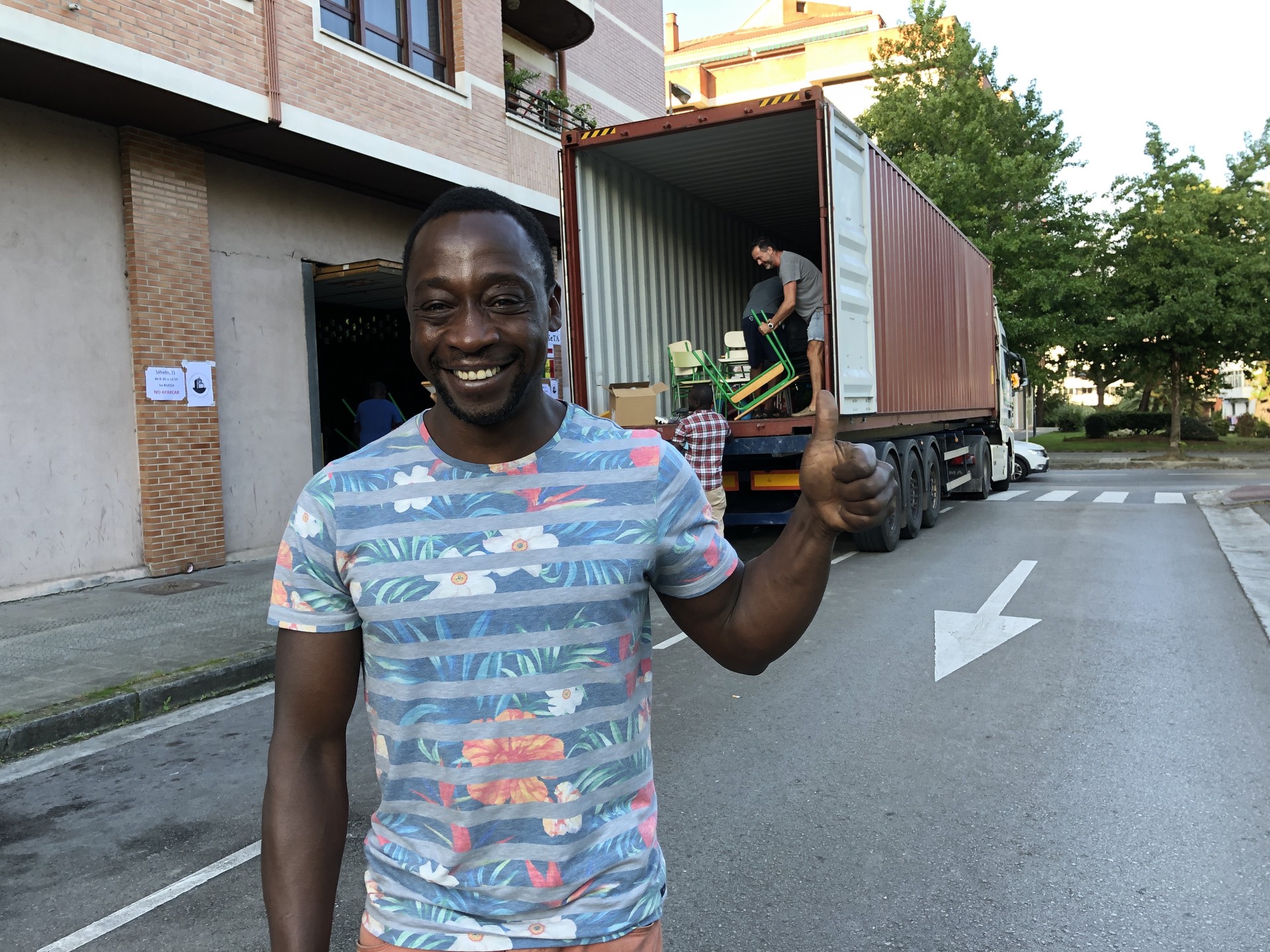 “Senegalen eskolak sortuta, hango gazteei hezkuntzarako aukerak eskaini gura dizkiet”