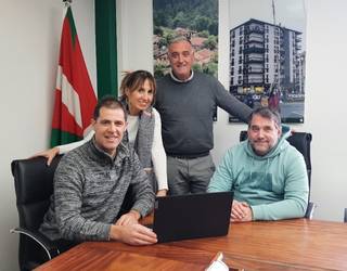 Abadiñoko EAJk alkatearen "hipokresia" salatu du