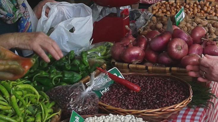 Baserriko produktuen azoka egingo dute domekan Garain, lehenengoz