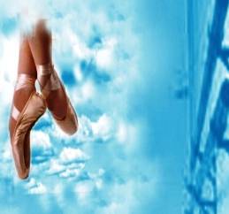 Maiatzera atzeratu dute 'Con los pies en las nubes'-en emanaldia