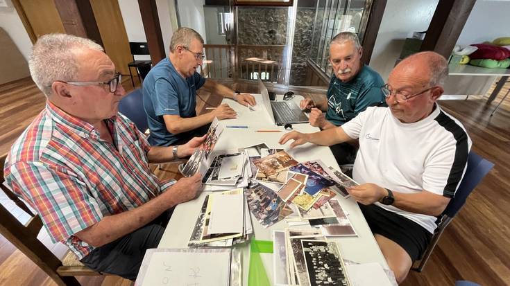 Mañarian 400 argazki zahar baino gehiago sailkatu eta herritarrak parte hartzera animatu dituzte