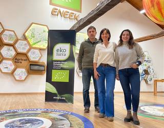 "Ekoizpen eredu ekologikoa ekoizpen eredu erresilientea da"