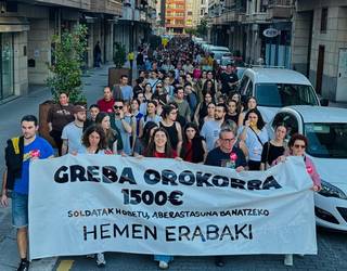 [ARGAZKI GALERIA] Greba orokorreko aldarriak ozen entzun dira eskualdeko hainbat herritan