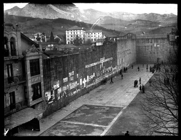 "1936ko irailaren 25eko gertakizunen ondorioz hildako guztiak gogoratzeko ekitaldia" egingo dute Durangon