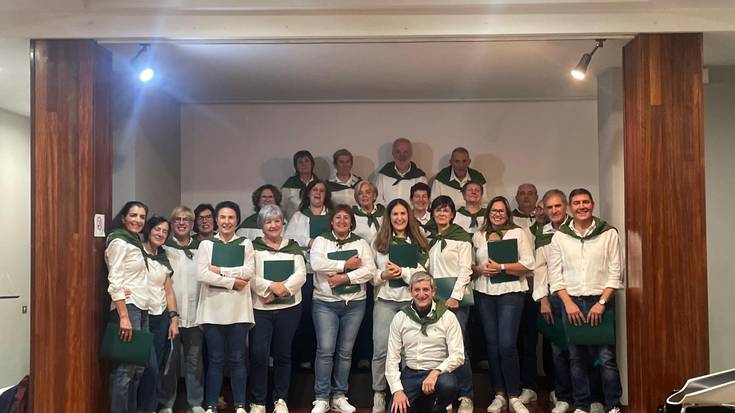 'Abañoko Kantariak' taldearen kontzertua domekan