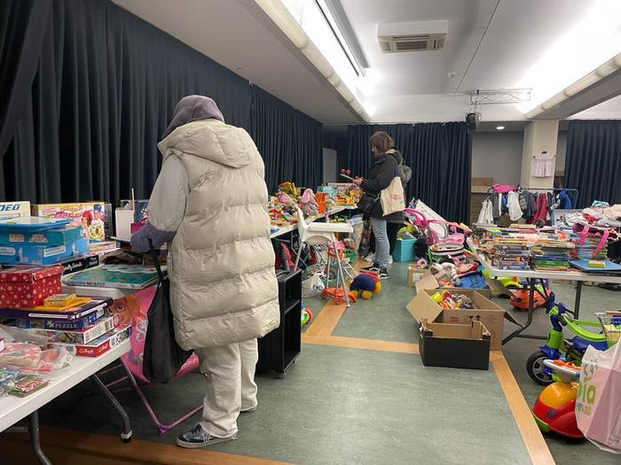 Elkartasun Azokarako materiala batzen hasi dira Iurretan