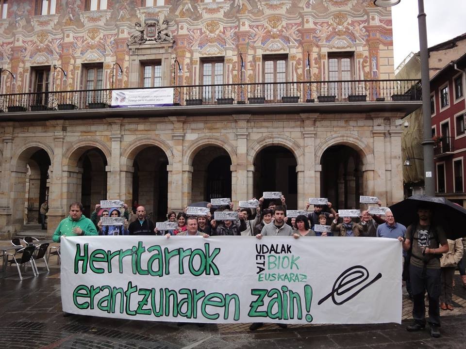 Hainbat lagun batu ginen joan den eguenean udaletx