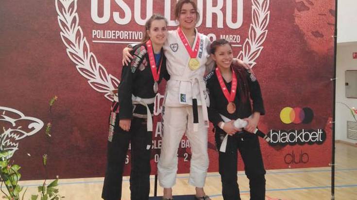 Maria Crespok eta Mikel Ibarzabalek Getxoko torneo irabazi dute