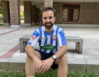 "Ez naiz jokalari espektakularra izan, baina uste dut albokoak hobetu egiten nituela"