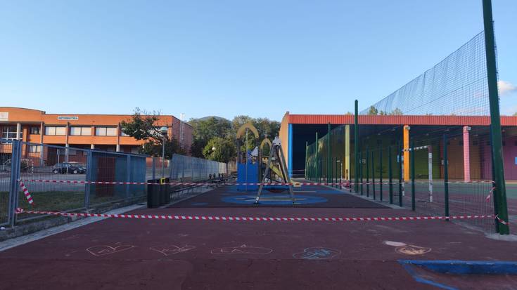 Maiztegiko eskolako patioaren txintxaunen egoera "larria" salatu dute