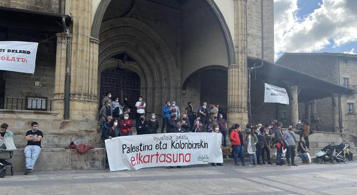 Elkarretaratzea egingo dute eguenean Elorrion Palestinaren alde
