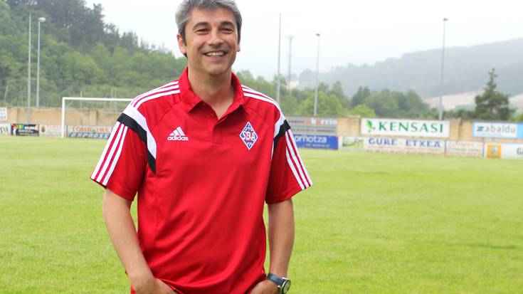 Gogotsu itzuli da Carlos Docando Amorebieta futbol taldera