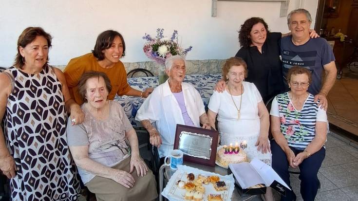 Maria Milagros Mardarazek 100 urte bete ditu