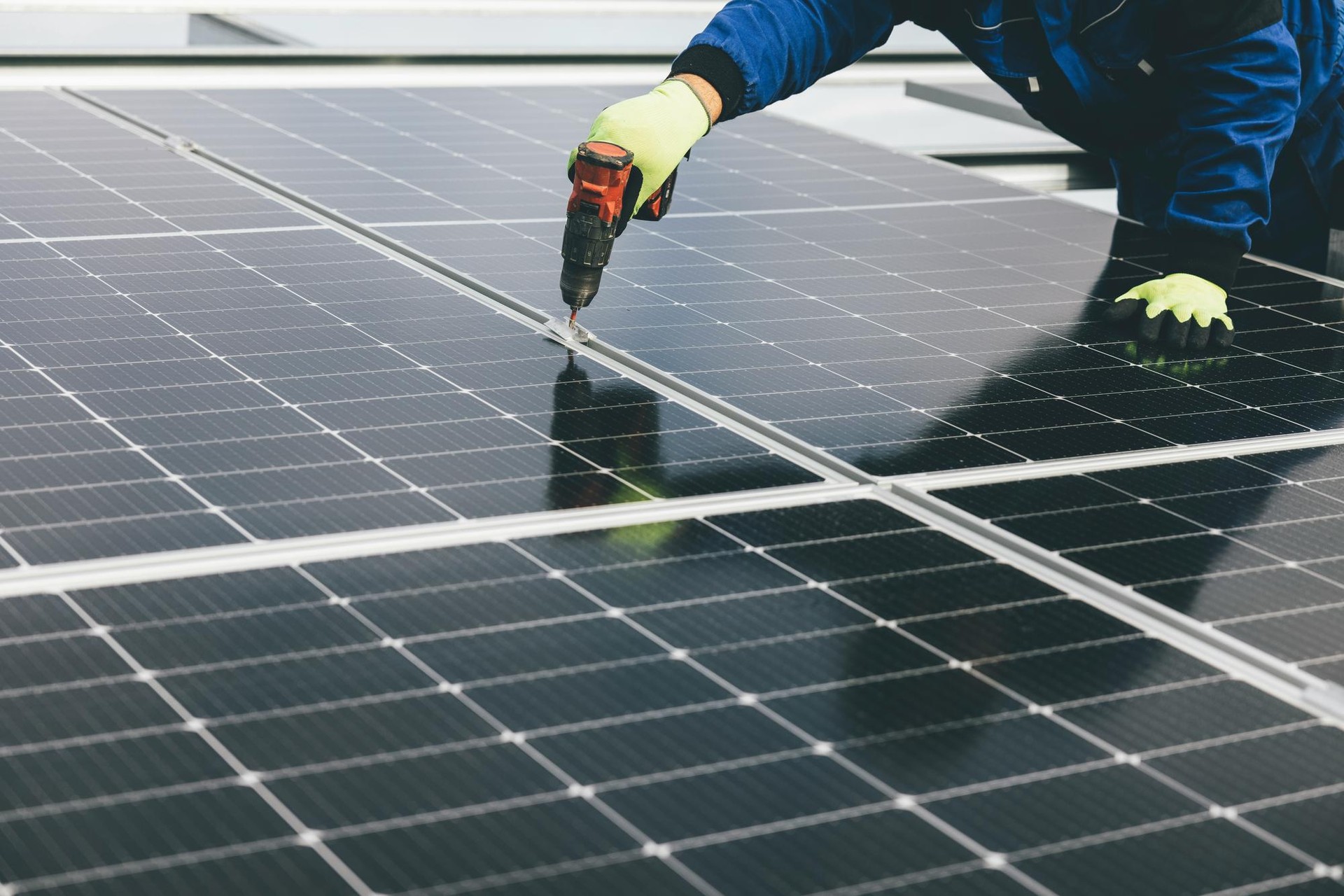 Abadiñoko Udalak bat egin du udalerriko Energia Komunitatearekin