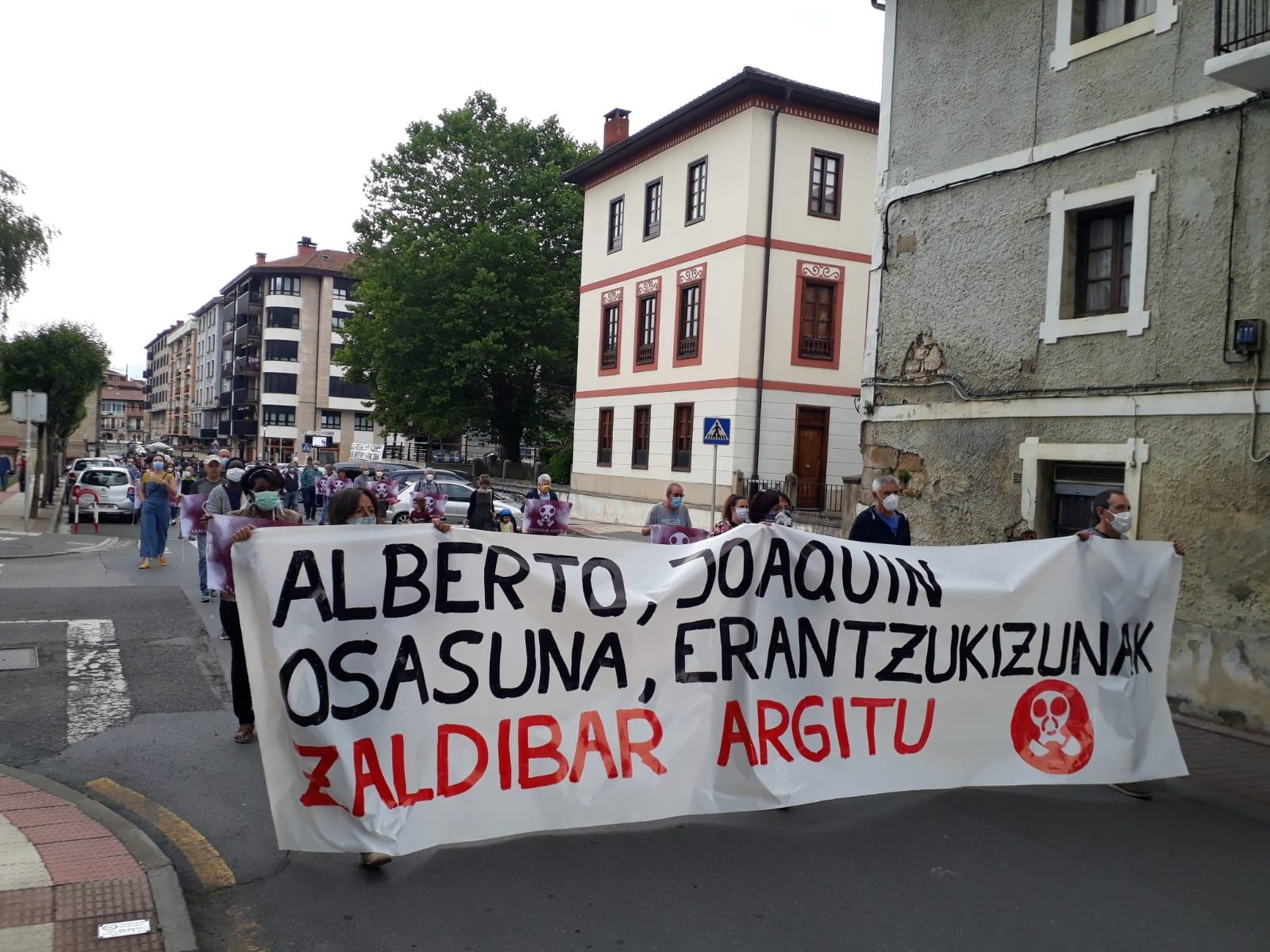 Mosaiko bat egingo dute gaur Zaldibarren, Alberto eta Joaquin desagertu zirenetik 151 egun pasatu direla gogoratzeko